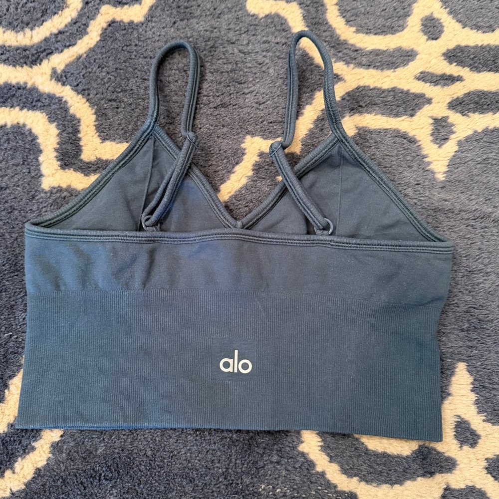 Alo Ribbed Sports Bra - Picture 2 of 4